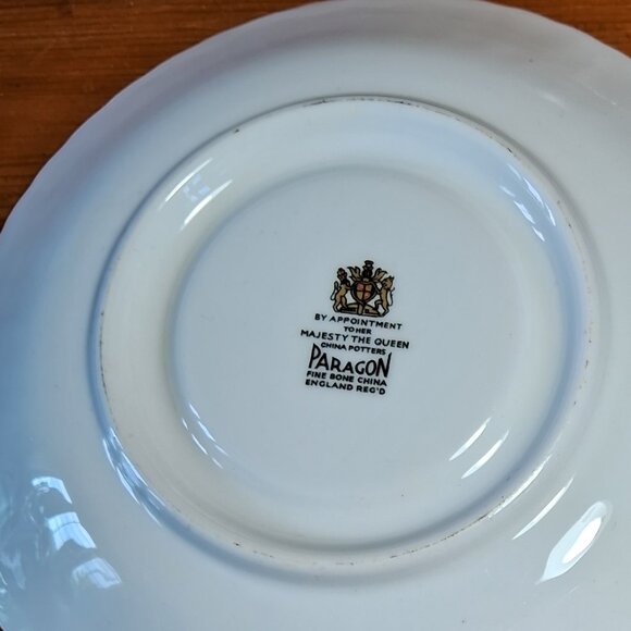 Paragon vintage bone china teacup & saucer, white, gold, pink - Picture 4 of 8